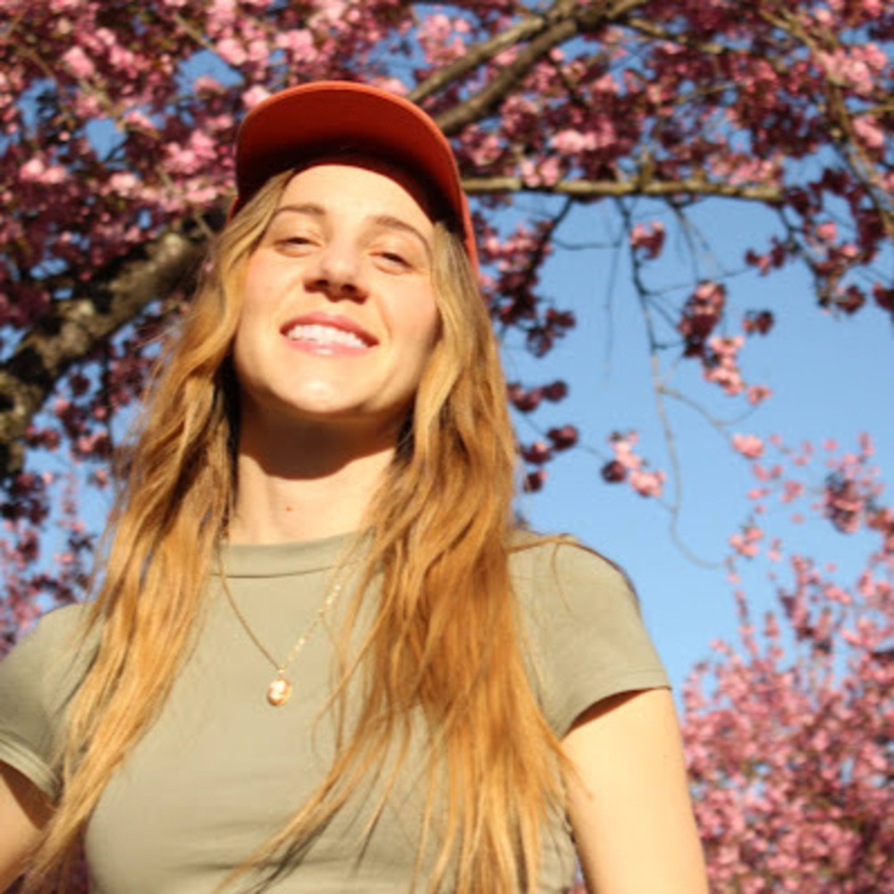 Meet your Posher, Emilia